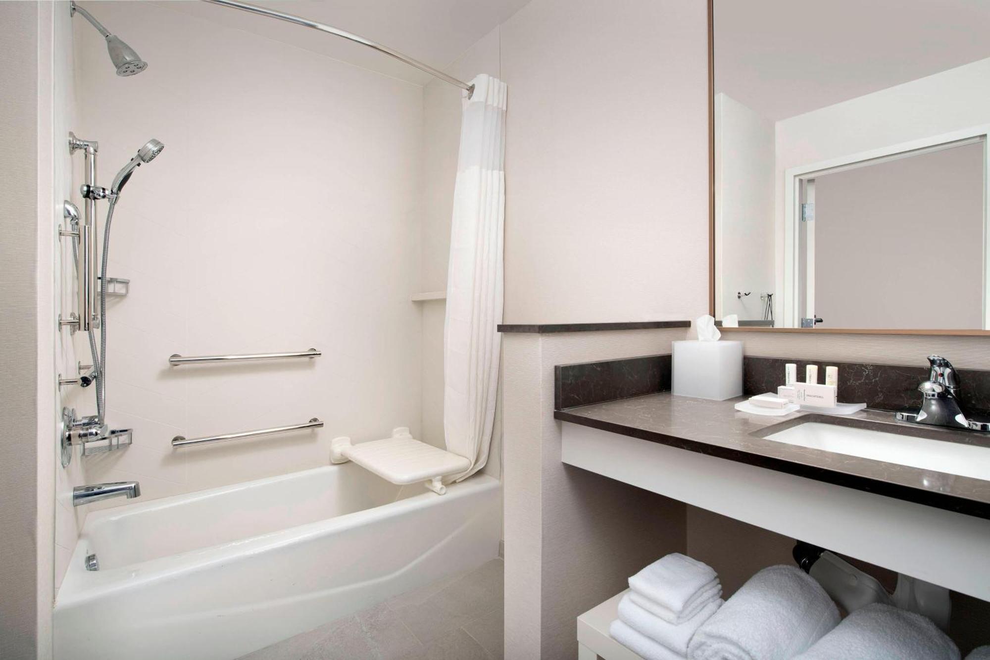 Fairfield Inn & Suites By Marriott Miami Airport West/Дорел Номер фото